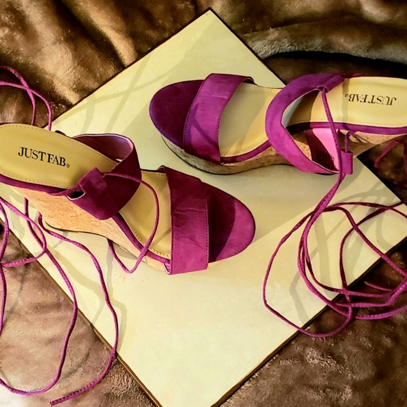 Just Fab Faux Suede Wedges - Picture 13 of 15